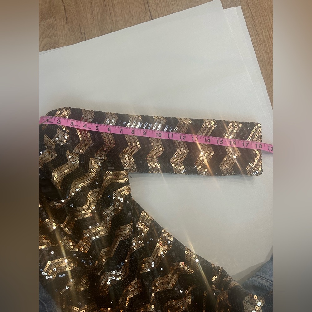2B Bebe Gold & Black Chevron Sequin Bodycon mesh back Mini Dress Small - Picture 8 of 12